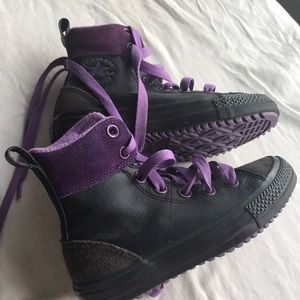 Girls purple leather converse boot size 12